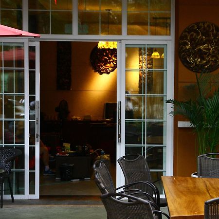 Mekong River International Youth Hostel Xishuangbanna Екстер'єр фото